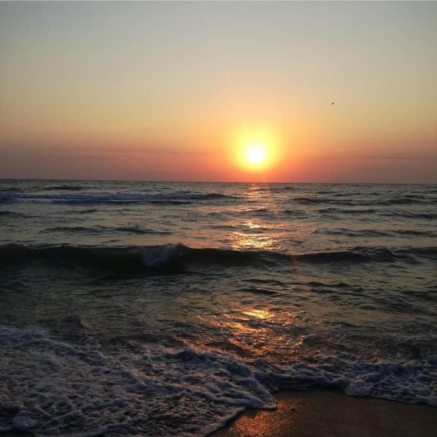 Wave 2 Mamaia Prima Linie Vedere La Mare 120Mp Navodari Bagian luar foto